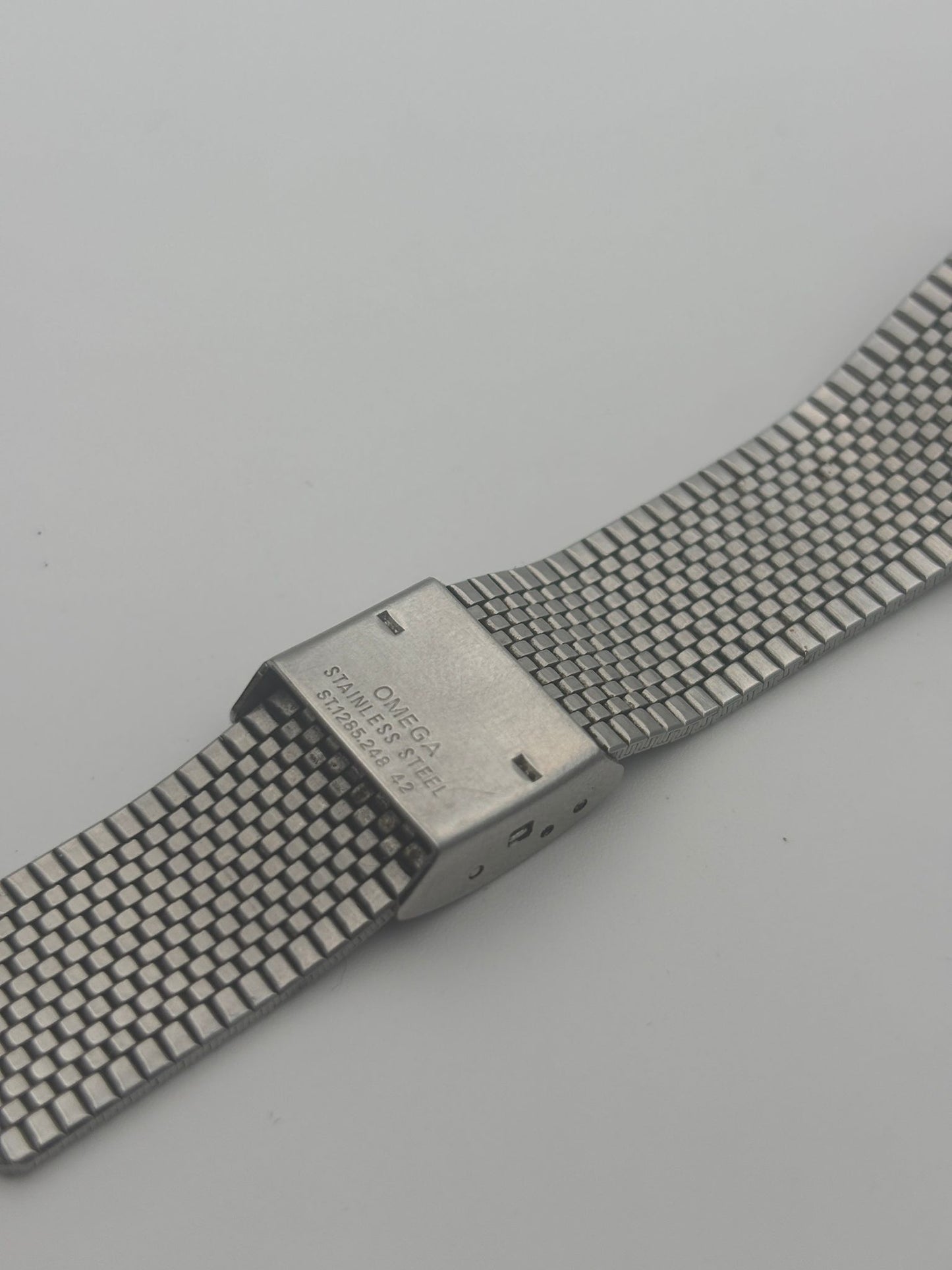 Vintage Omega De Ville Quartz Ref. 192.0035 – Cal. 1342 – Black Dial – Stainless Steel