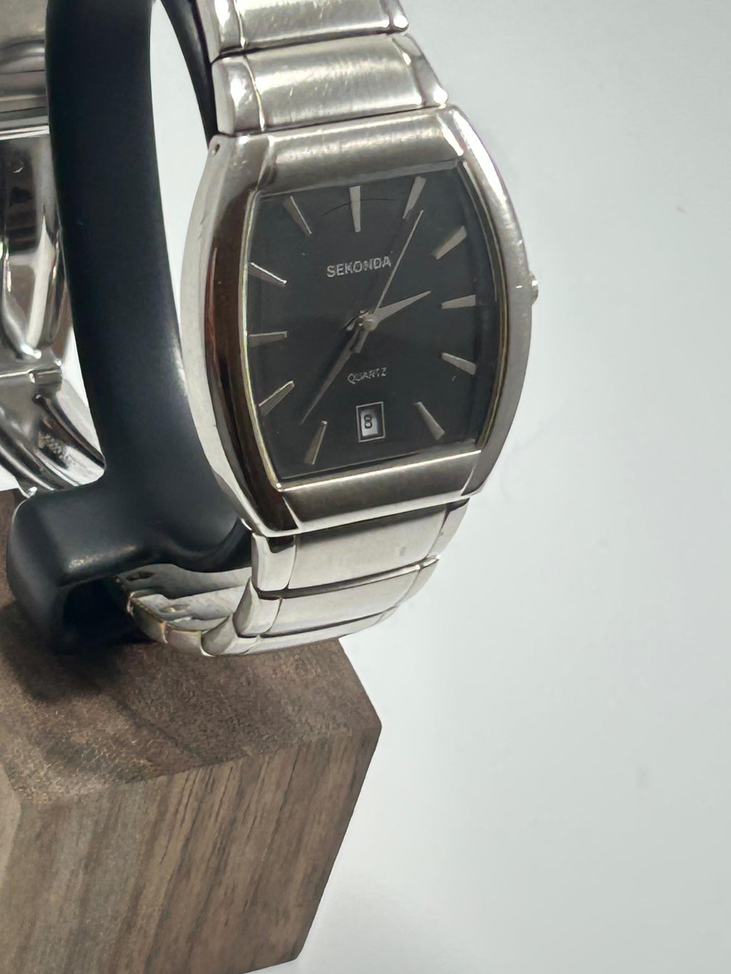 Sekonda Quartz Tonneau Men's Watch — Stainless Steel, Black Dial, Rose Gold-Tone Indices, Date, Steel Bracelet