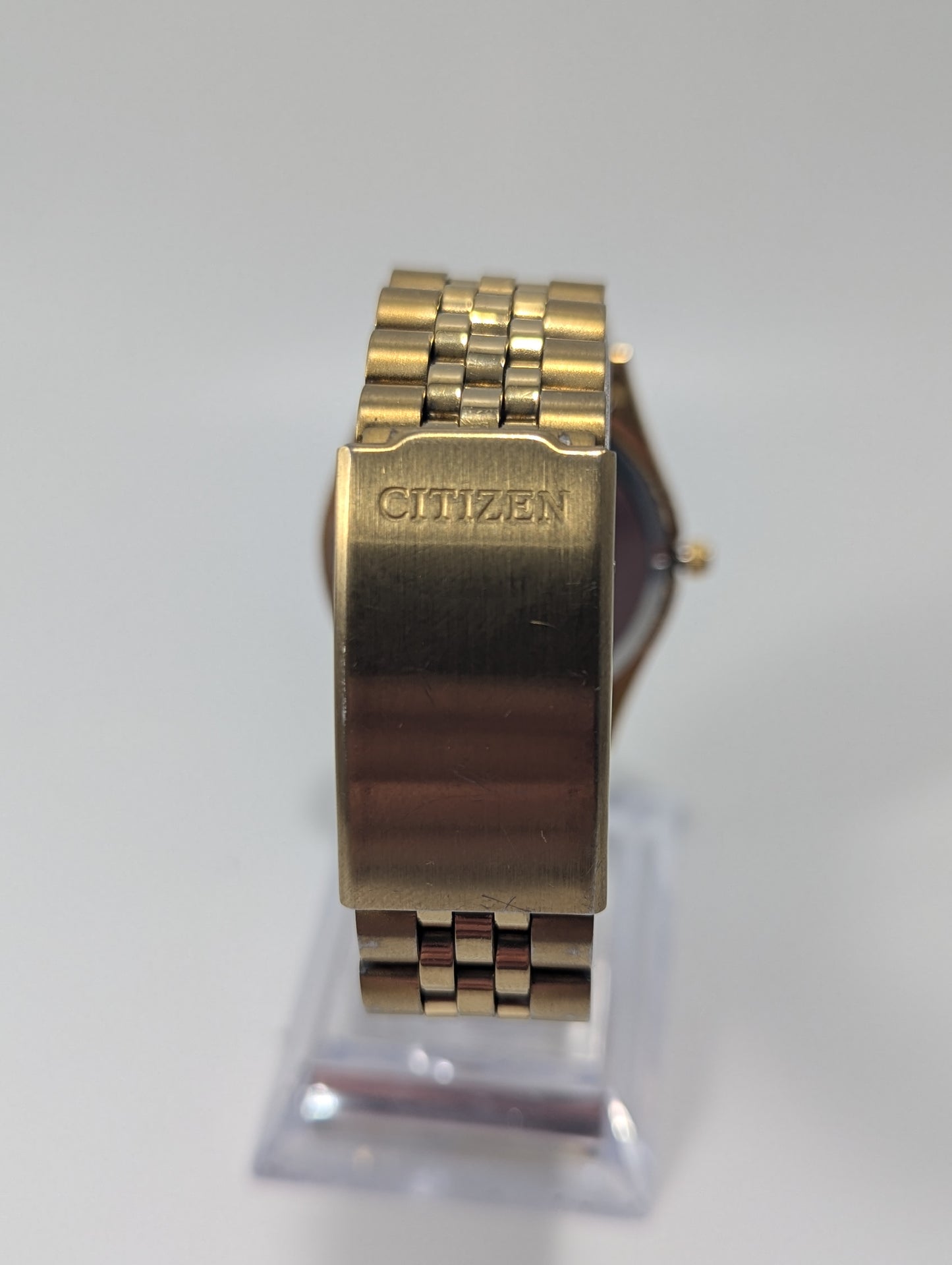 Citizen CQ Quartz Day-Date 6100-R00391 Gold Dress Watch Fluted Bezel Quartz