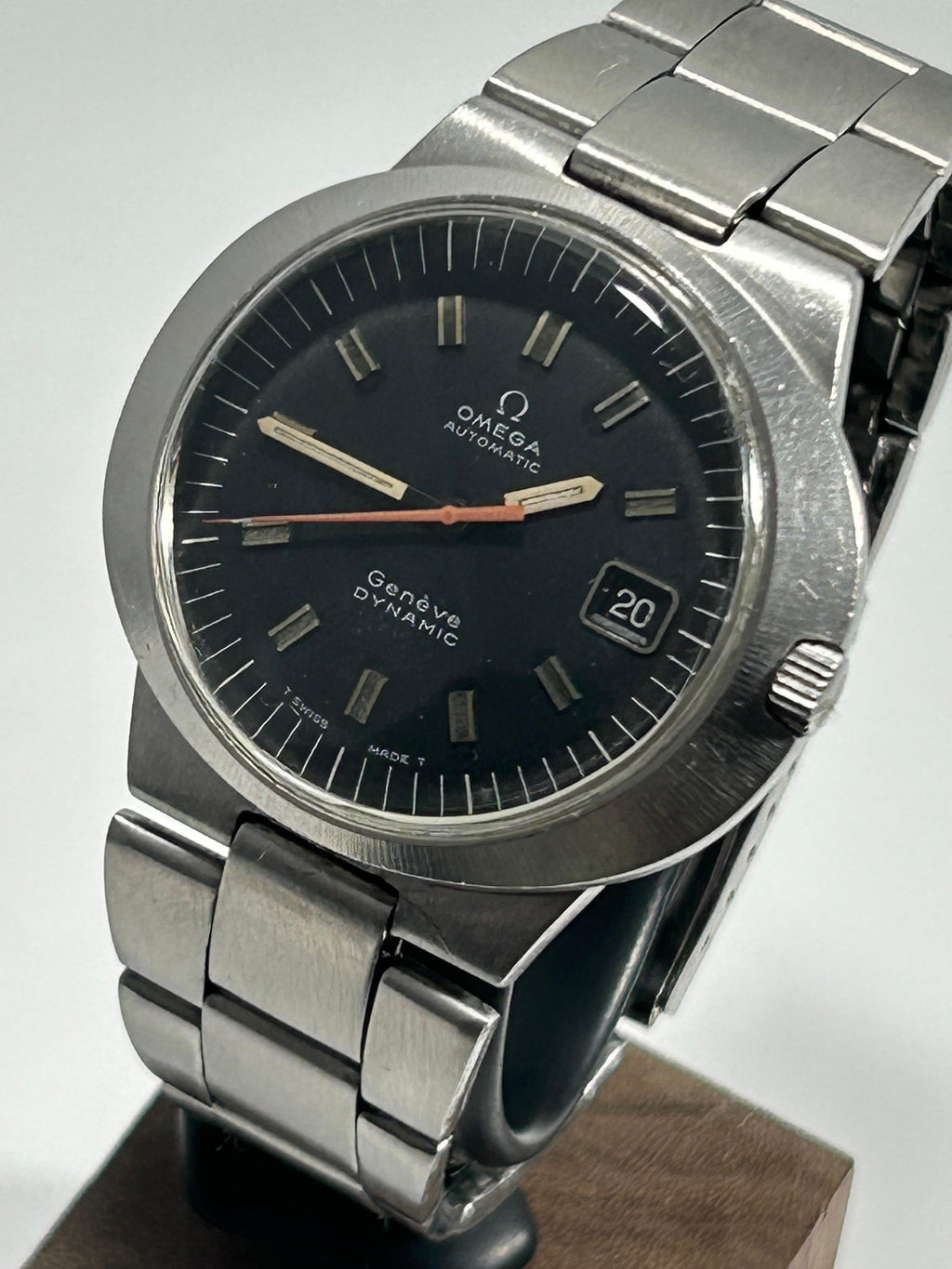 Omega Genève Dynamic Vintage Men's Watch