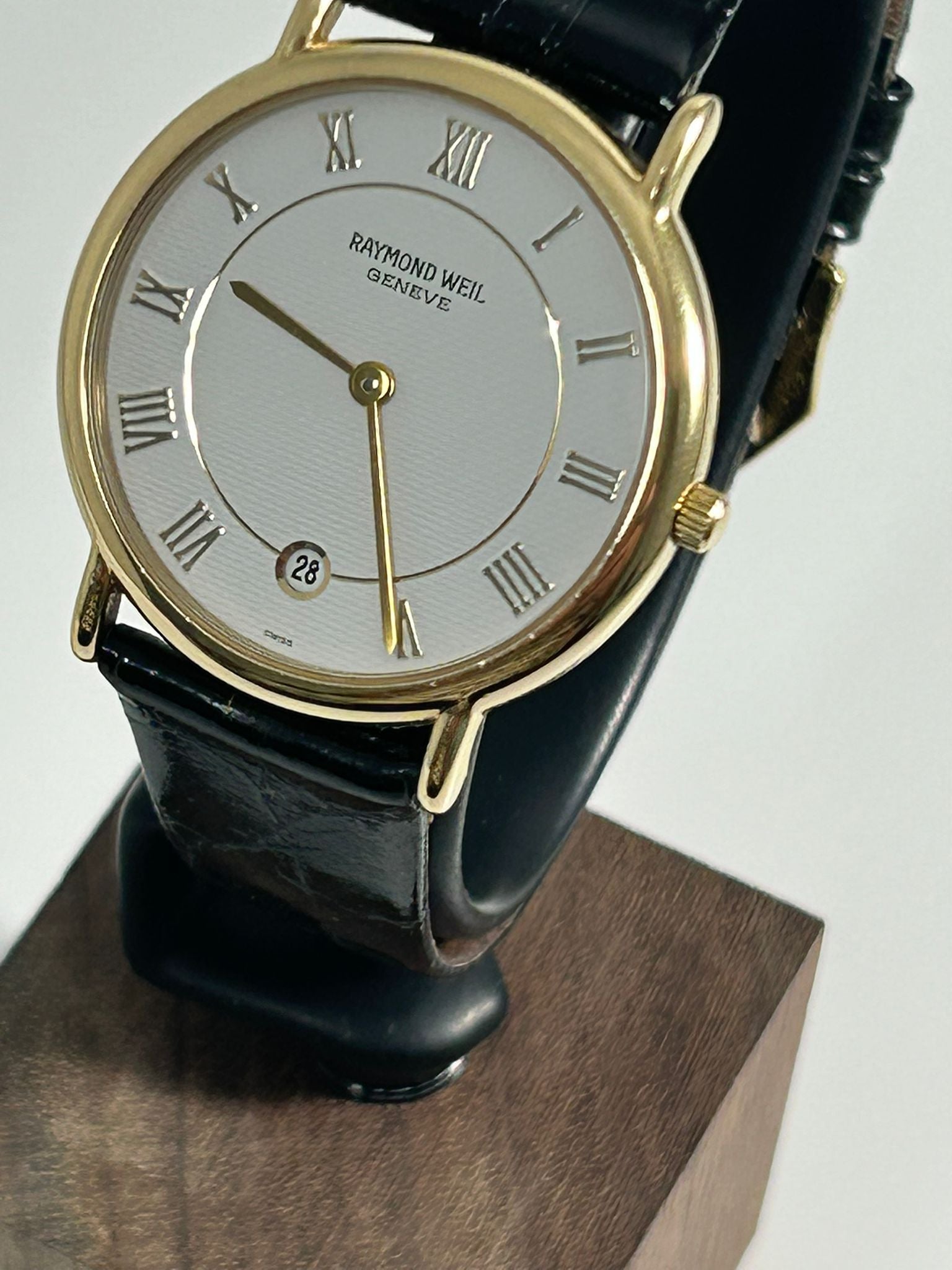 Vintage Raymond Weil Geneve 9142 Men’s Watch - Gold Plated, 32mm, White Dial Roman, Date, Boxed