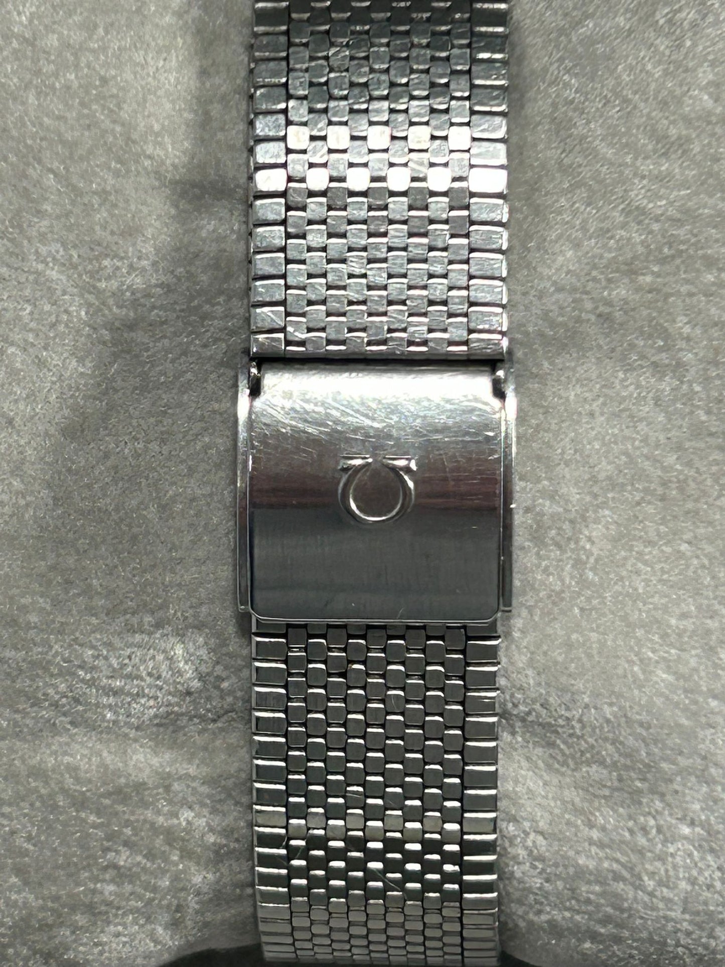 Vintage Omega De Ville Quartz Ref. 192.0035 – Cal. 1342 – Black Dial – Stainless Steel