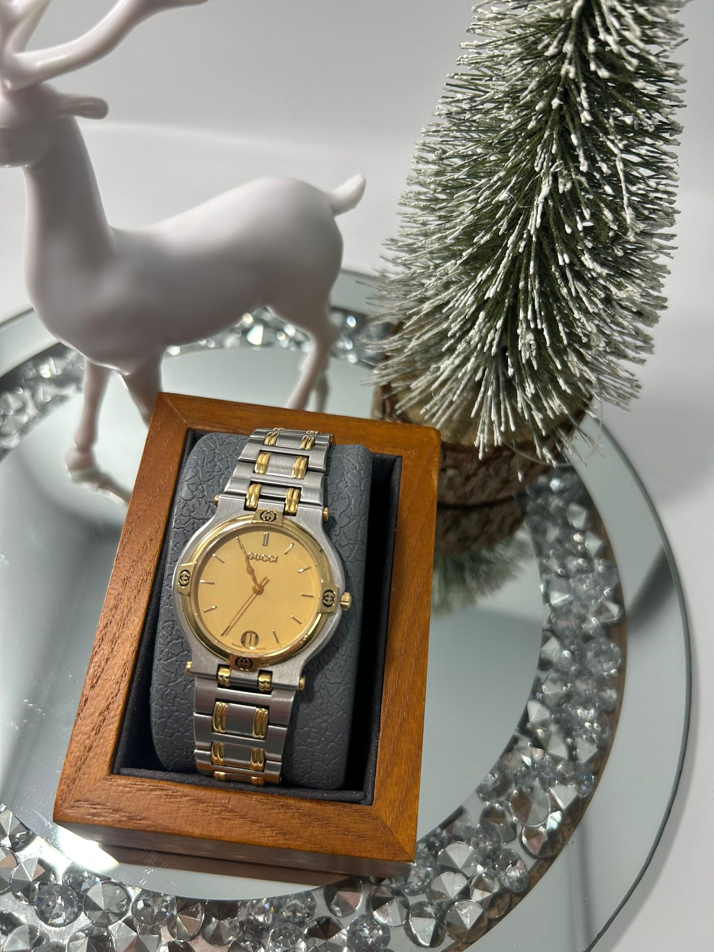 Gucci Vintage 9000M Stainless Steel Gold Bezel Unisex Swiss Quartz Watch