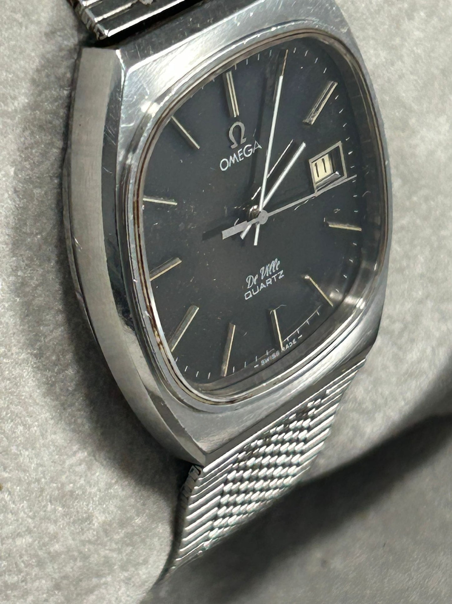 Vintage Omega De Ville Quartz Ref. 192.0035 – Cal. 1342 – Black Dial – Stainless Steel
