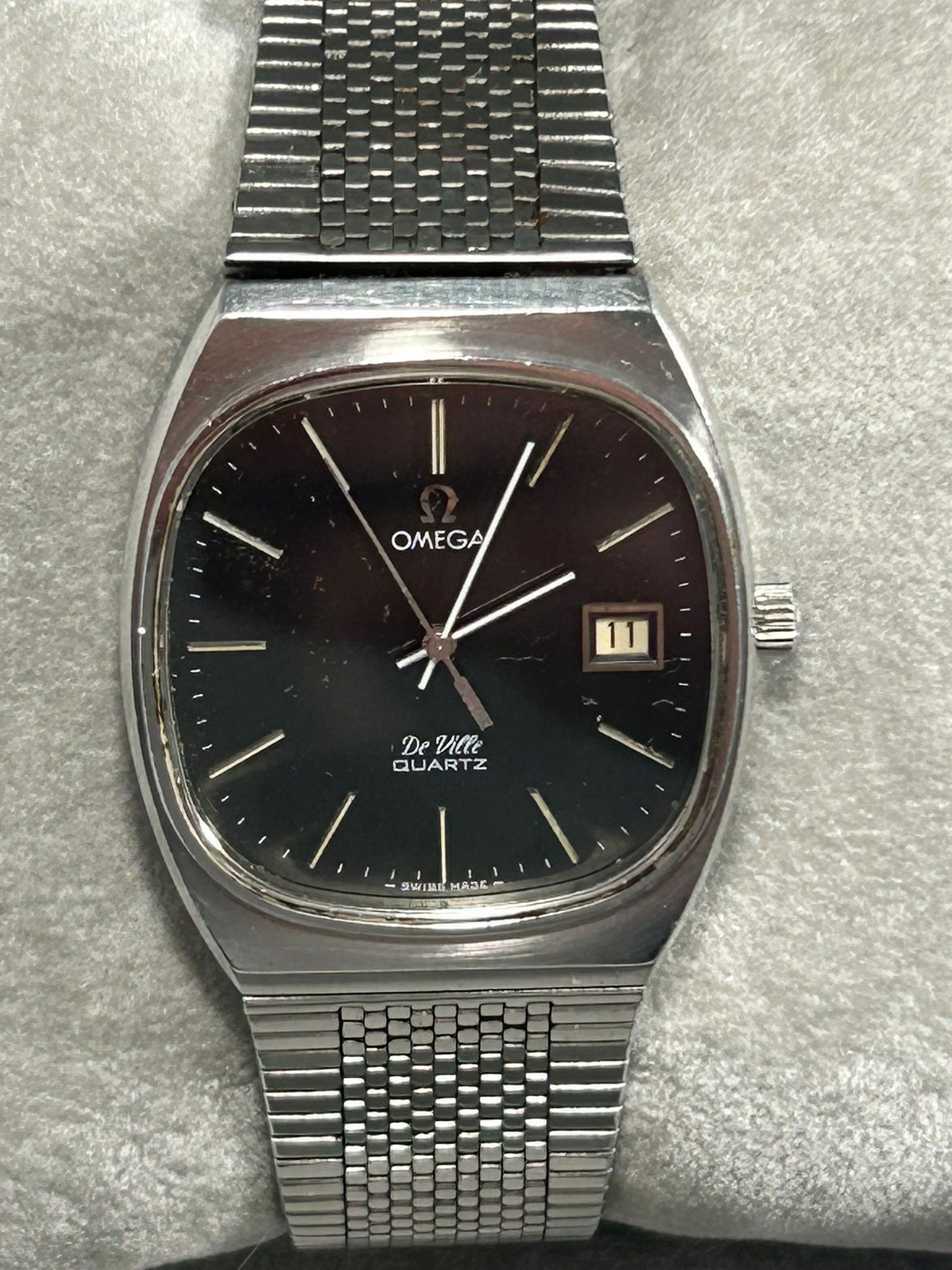 Vintage Omega De Ville Quartz Ref. 192.0035 – Cal. 1342 – Black Dial – Stainless Steel