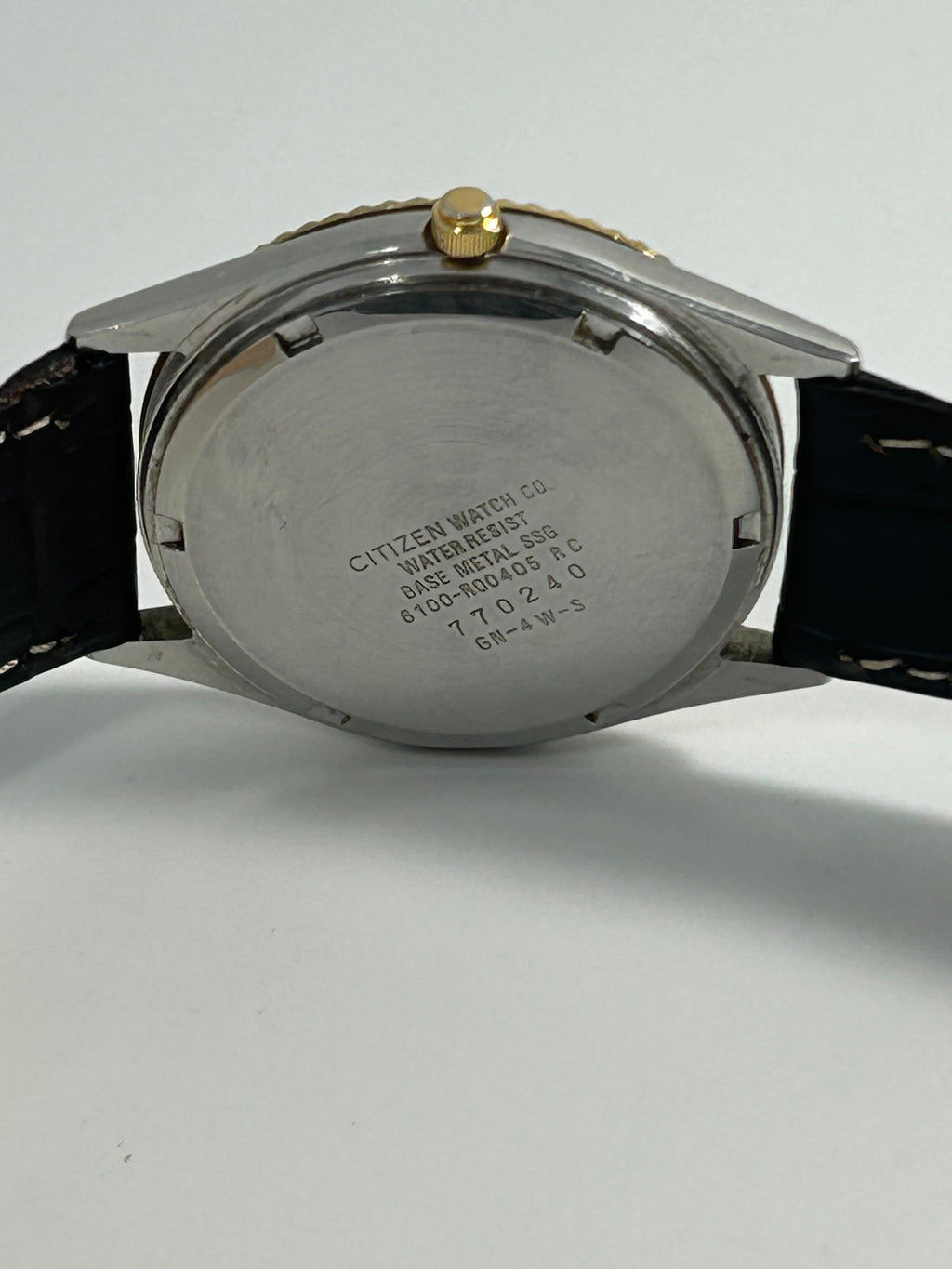 Citizen Quartz Presidential Fluted Bezel Men's Dress Watch — Two-Tone, Champagne Dial, Day-Date, Black Leather Strap