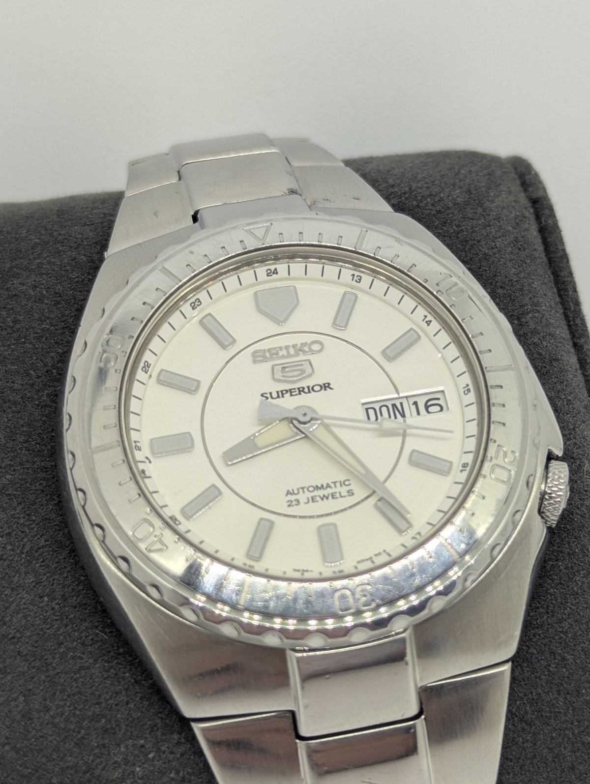 Seiko 5 Superior