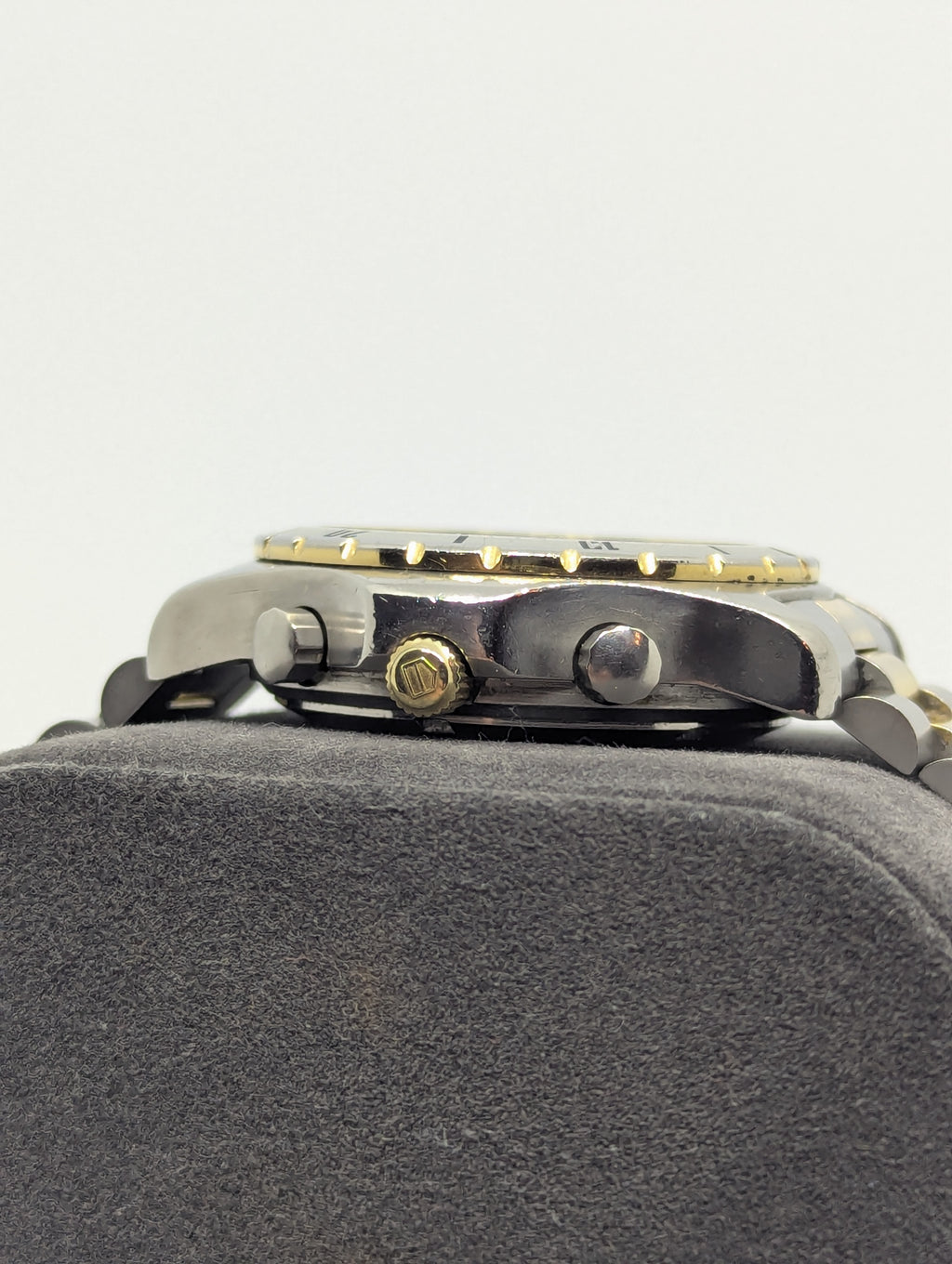 Tag Heuer 2000 Professional Chronograph