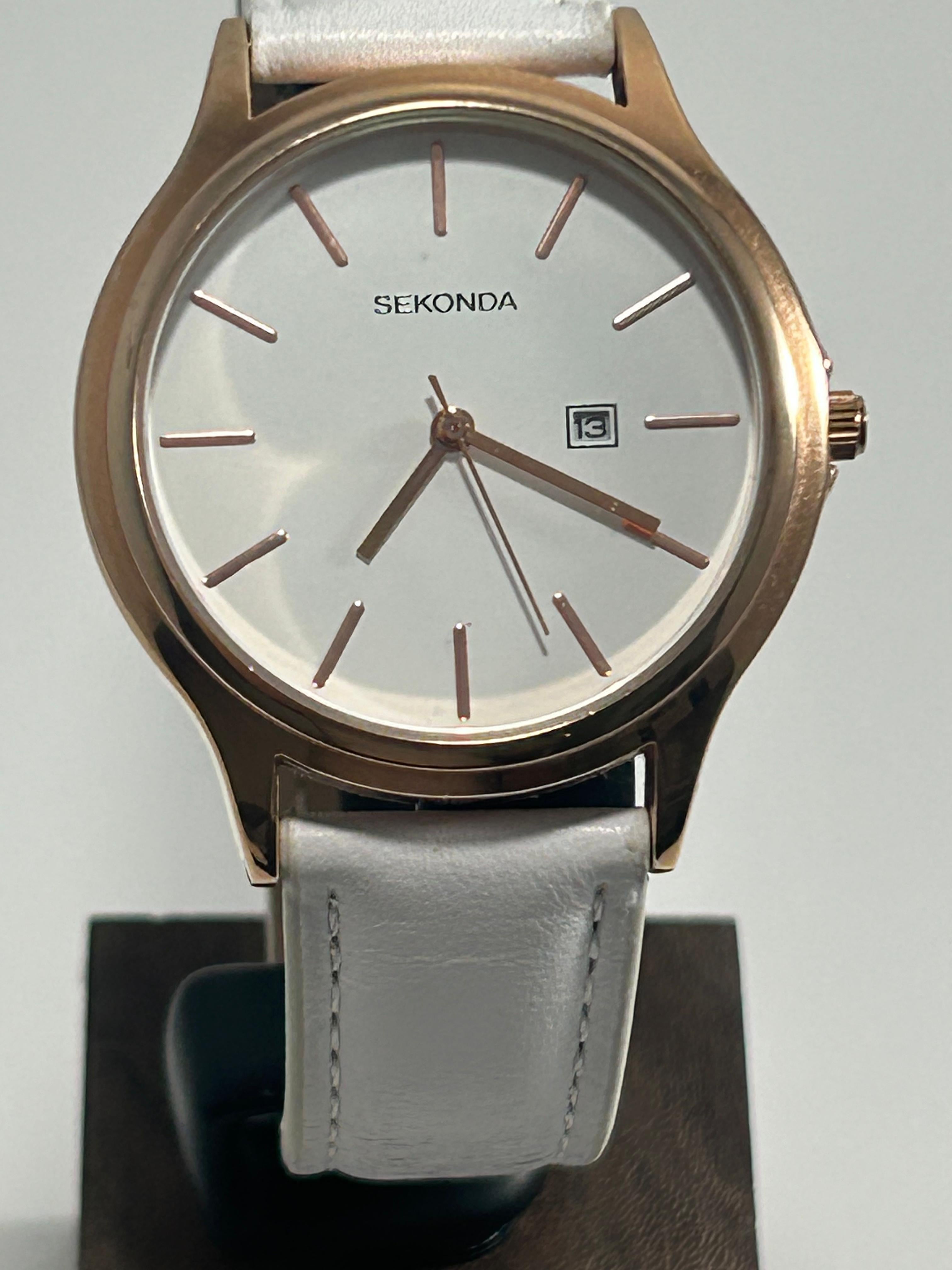 Sekonda Classic Quartz — Rose Gold-Tone, White Dial, Date, White Leather Strap