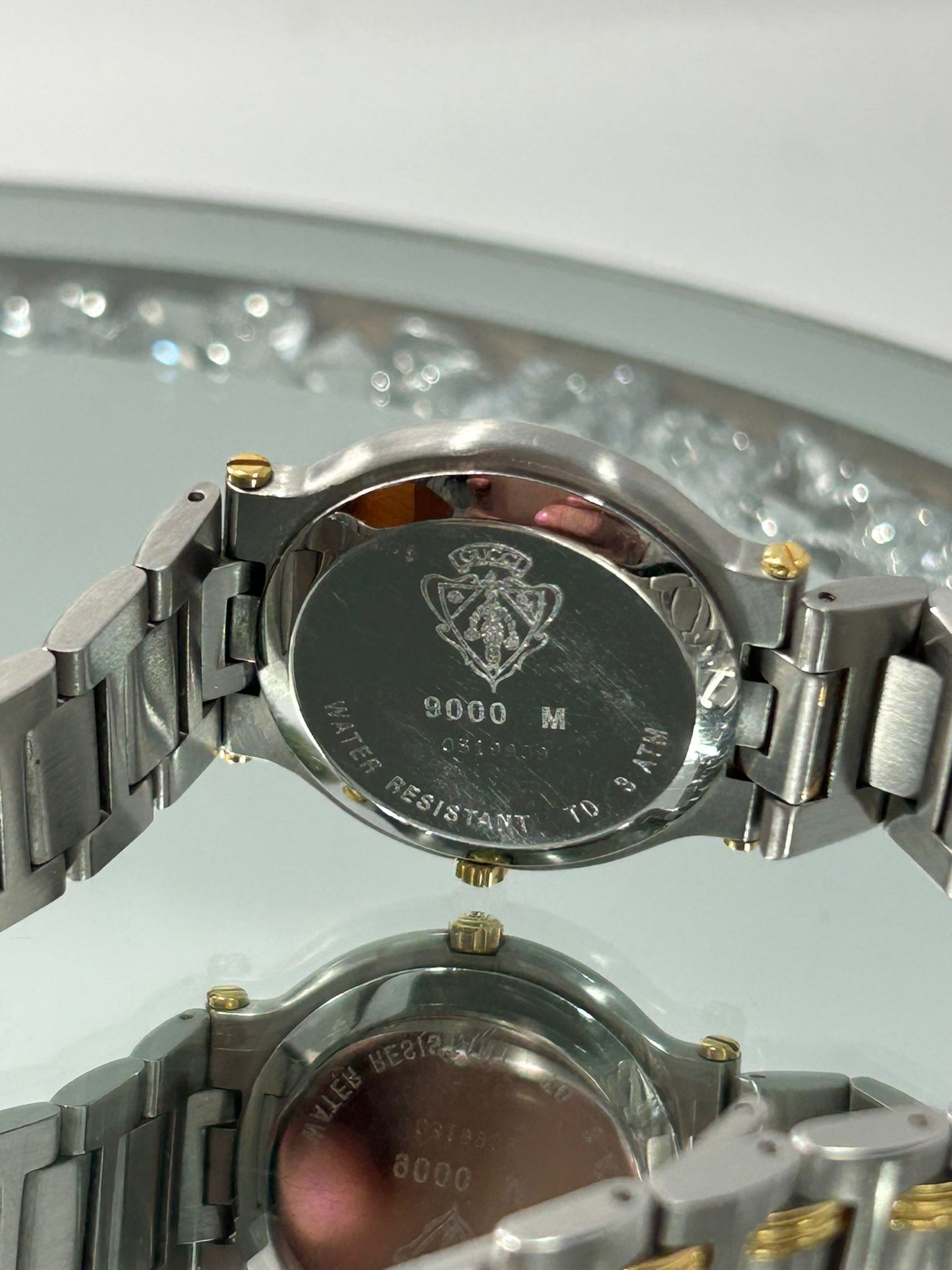 Gucci Vintage 9000M Stainless Steel Gold Bezel Unisex Swiss Quartz Watch